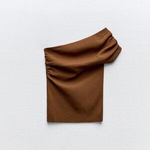 DRAPED KNIT ASYMMETRIC TOP